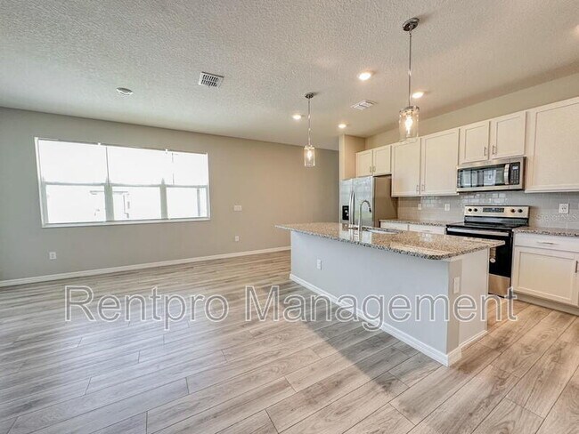Building Photo - 9409 Baraboo Way