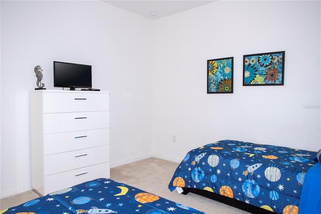 Building Photo - 2606 Rosemont Cir