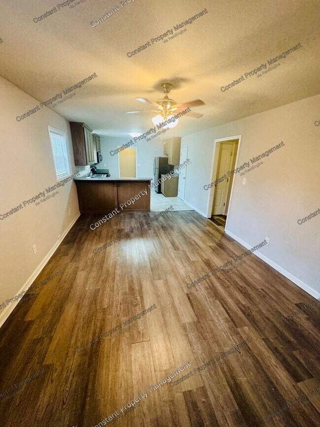 Building Photo - 165 Garrison Rd