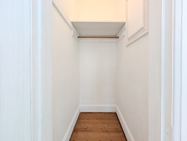 Building Photo - 2025 W Coulter St