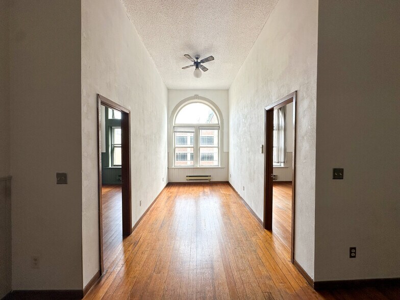 Building Photo - 415 Jay St