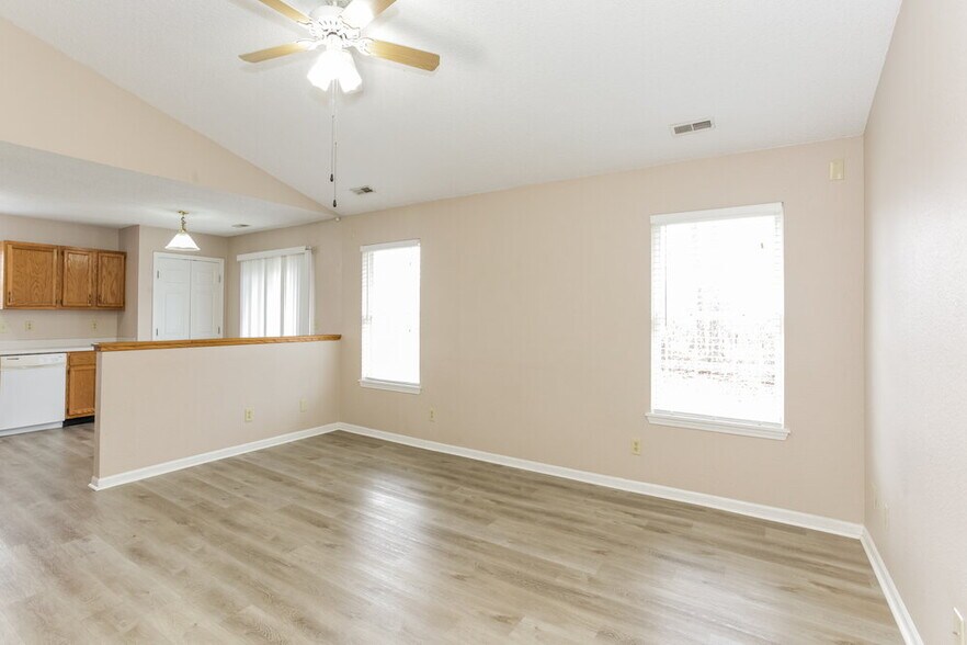 Building Photo - 8144 Amarillo Dr