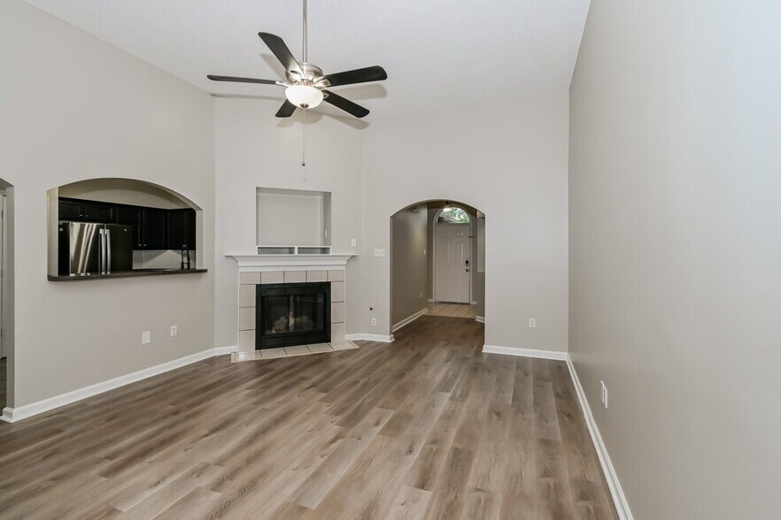 Building Photo - 5848 Hayden Cove