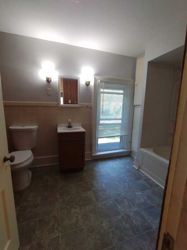 Building Photo - 400 N 4th St