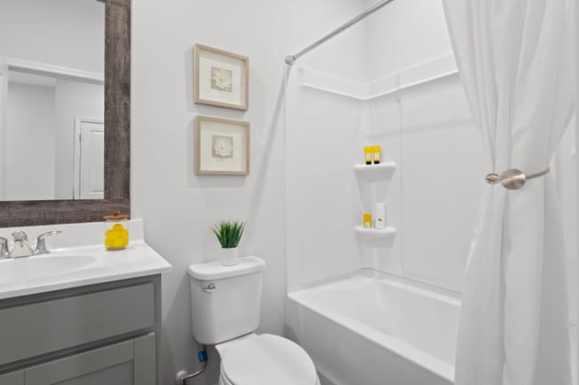 Building Photo - 912 Colton Dr