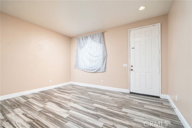 Building Photo - 12833 Biscayne Ave