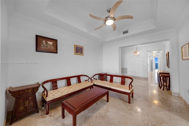 Building Photo - 704 N Ocean Blvd