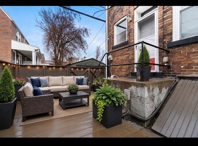 Building Photo - 414 Fisk St