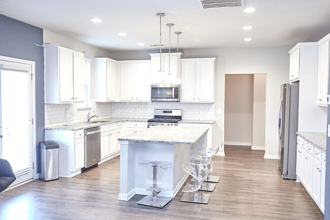 Building Photo - 7687 Volion Dr