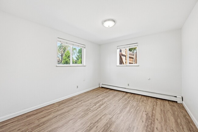 Building Photo - 4330 W 72nd Ave