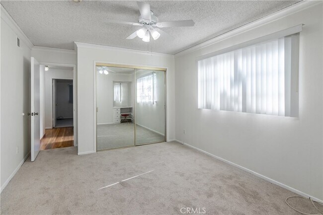 Building Photo - 11543 Swinton Ave