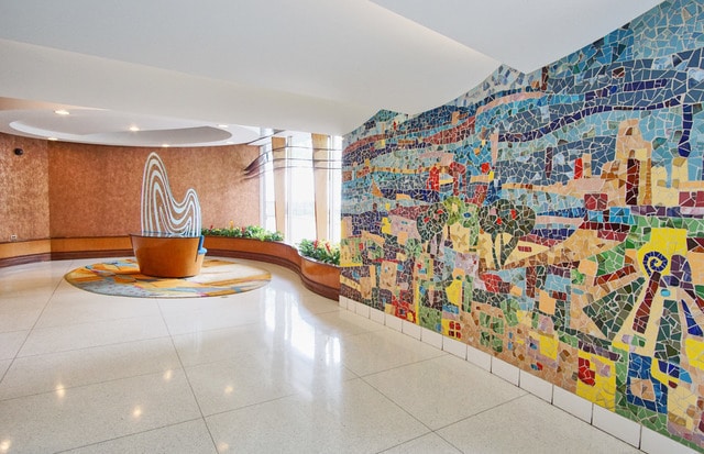 Building Photo - 6301 N Sheridan Rd