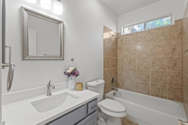 Building Photo - 4224 Las Brisas Dr
