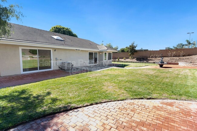 Building Photo - 26411 Stratford