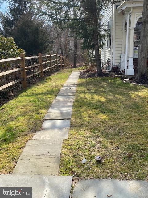 Building Photo - 15 W Ferry St