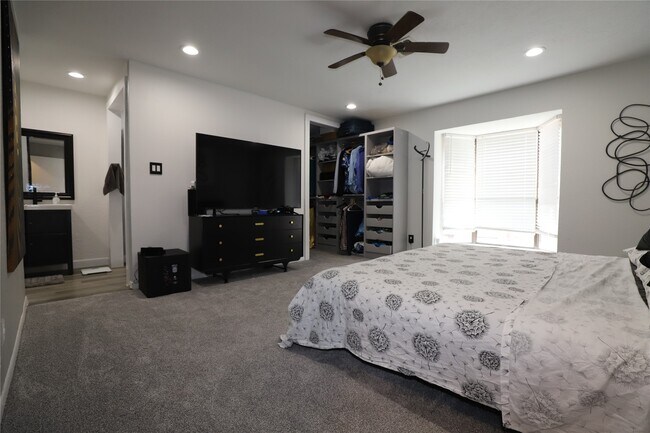 Building Photo - 2103 Place Rebecca Ln