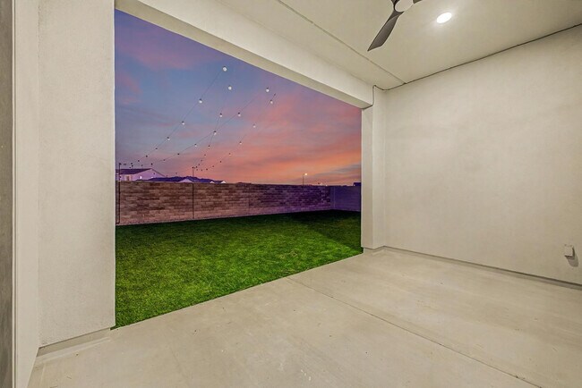 Building Photo - 1277 E Tonto Dr