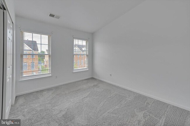 Building Photo - 42704 Sandman Terrace