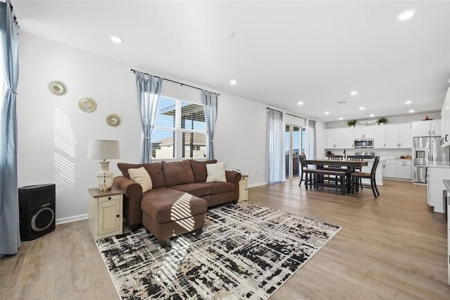 Building Photo - 1123 Sugarwood St