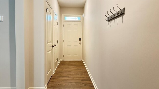 Building Photo - 488 Stoneybrook Dr