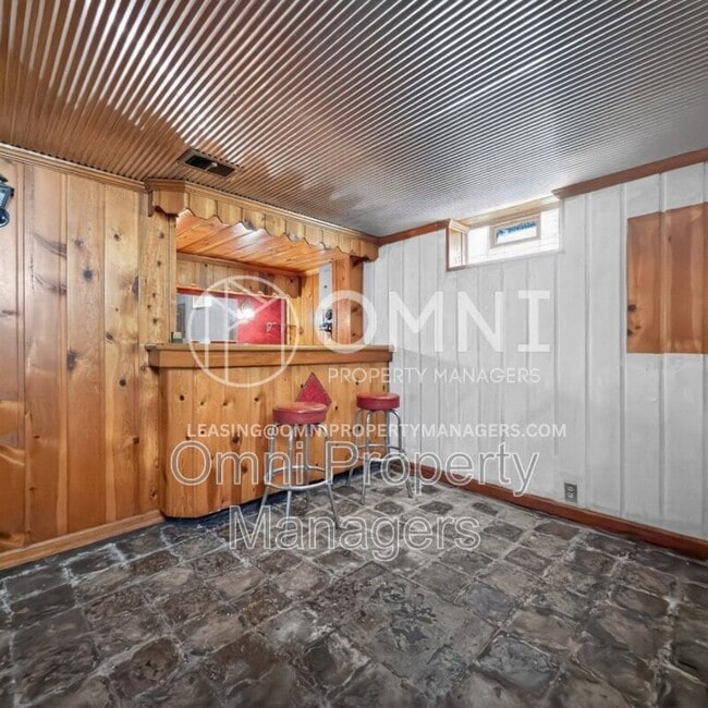 Building Photo - 11529 Roxbury St