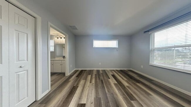 Building Photo - 7031 White Treetop Pl