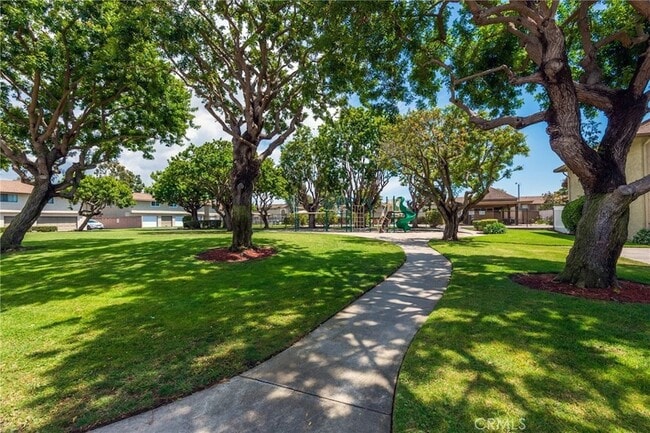 Building Photo - 9552 Bickley Dr