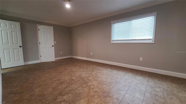 Building Photo - 1718 Cardinal Dr