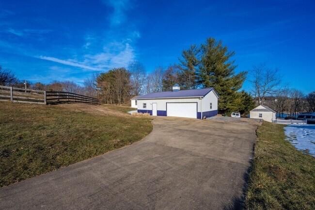 Building Photo - WELLER ESTATES