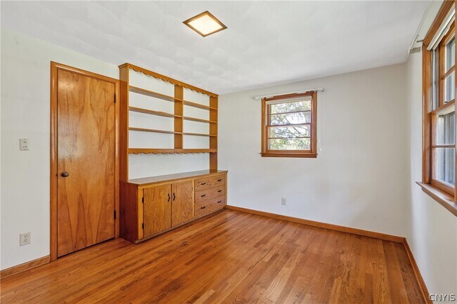Building Photo - 107 Overlook Dr