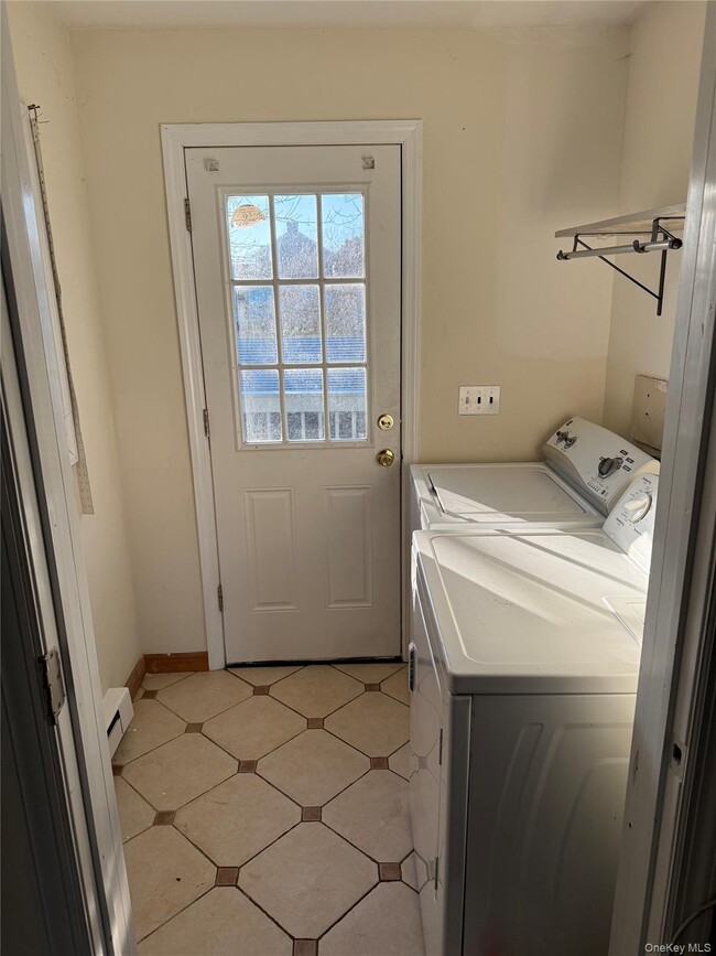 Building Photo - 48 Park Dr