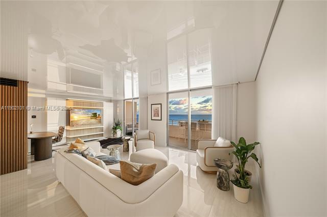 Building Photo - 5555 Collins Ave