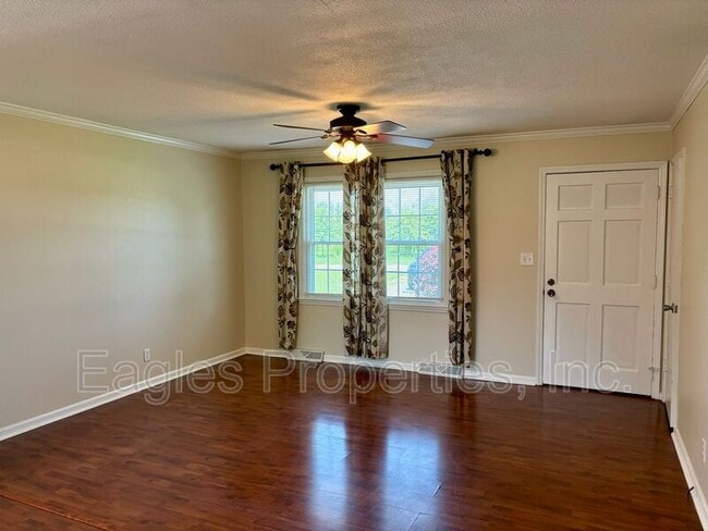 Building Photo - 383 N Washington St