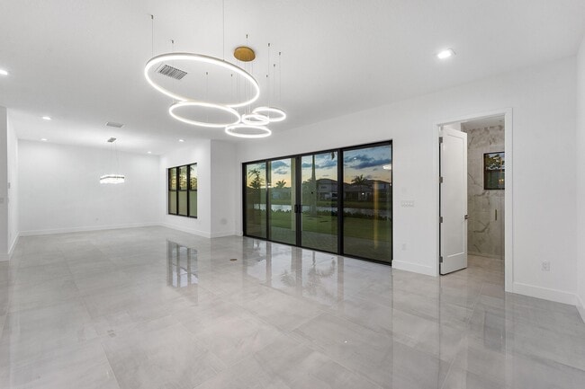 Building Photo - 8561 Crystal Downs Ave