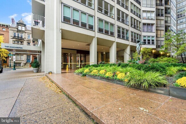 Building Photo - 224 W Rittenhouse Square