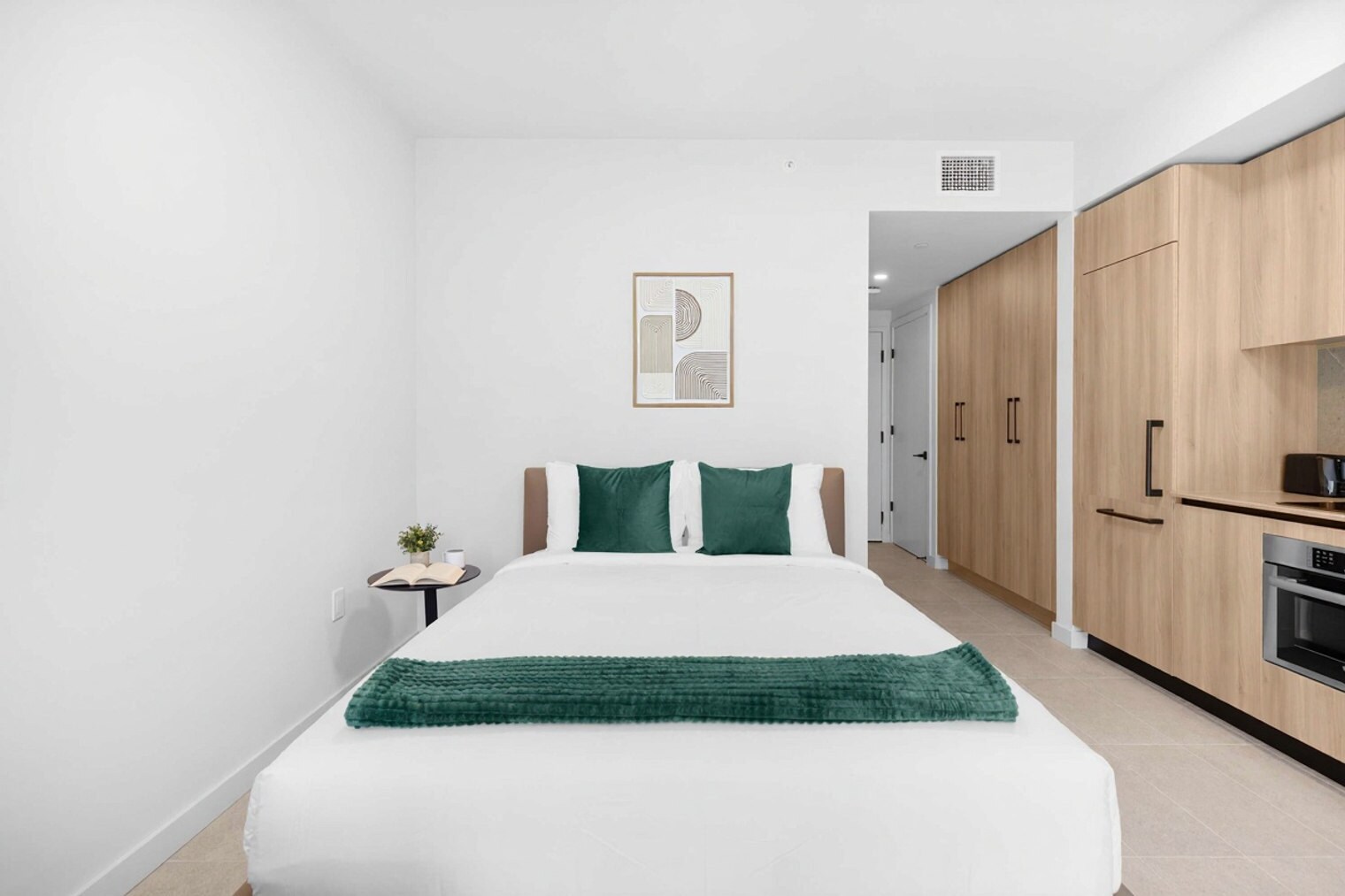 Building Photo - 501 NE 1st Ave