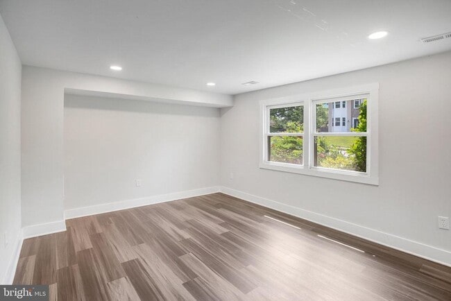 Building Photo - 3810 Forestdale Ave