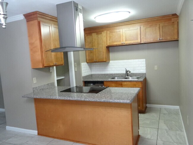 Building Photo - Cute Rental Off Old Hammond HWY near Millerville.