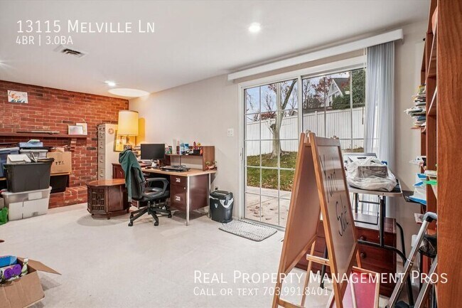 Building Photo - 13115 Melville Ln