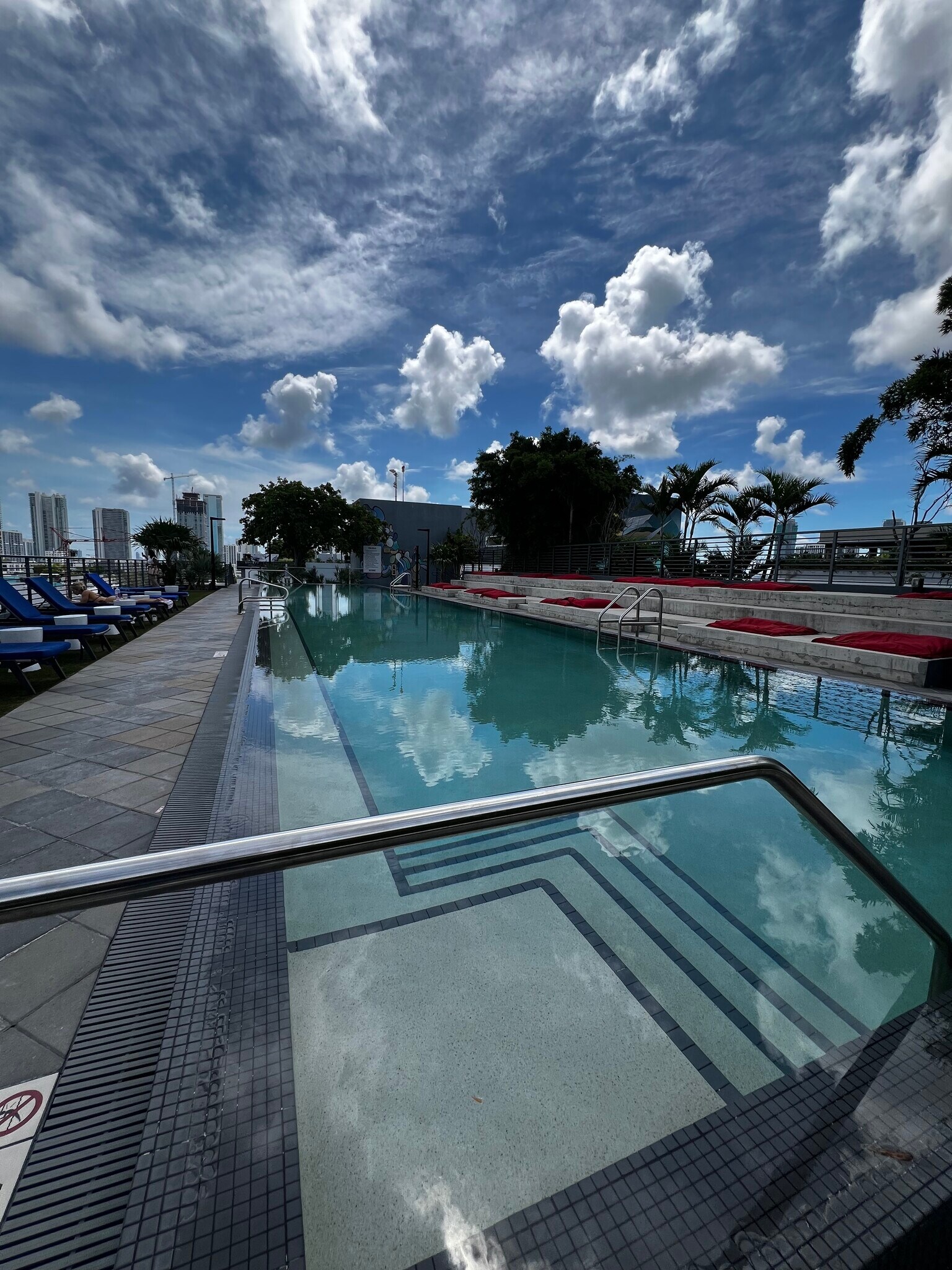 Building Photo - 360 NW 24th St