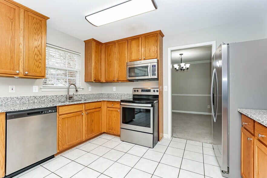 Building Photo - 2907 Churchill Ln