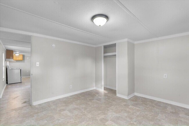 Building Photo - 10166 103rd St