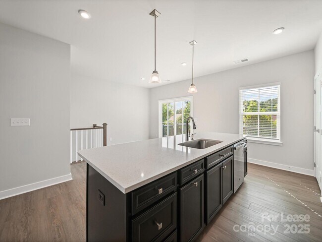 Building Photo - 9922 Oaklawn Blvd NW