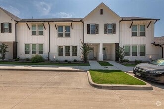 Building Photo - 9612 Sullivan Ln