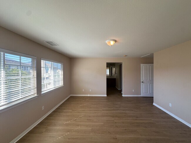 Building Photo - Available now! Beautiful 4 Bedroom Home for Rent in WOLF CREEK community of South Temecula!