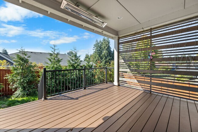 Building Photo - Steilacoom 3 Bedroom + Bonus Room
