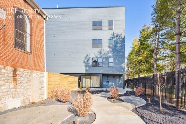 Building Photo - Modern Grays Ferry Apartment