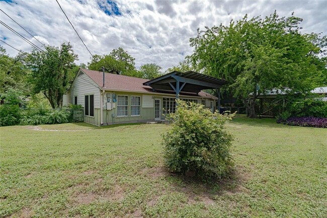Building Photo - 1202 Norwood Rd
