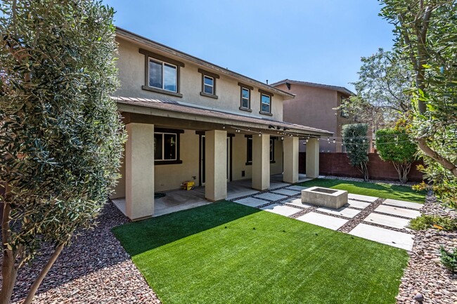 Building Photo - Immaculate SW Summerlin Home