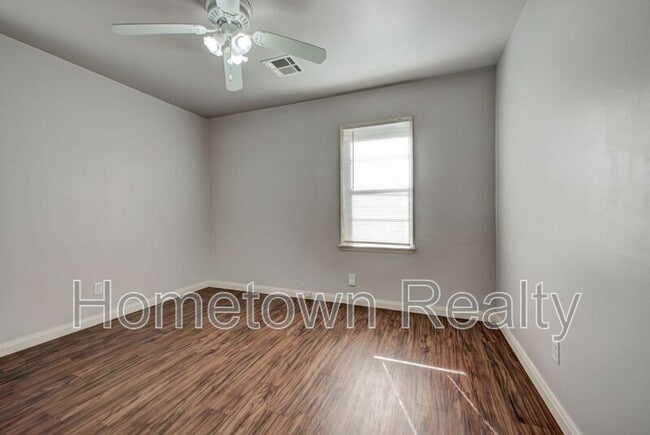 Building Photo - 432 Babb Dr